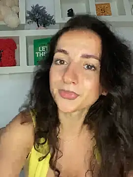 KarolDolly05 online show from July 2026 12:57:01 PM