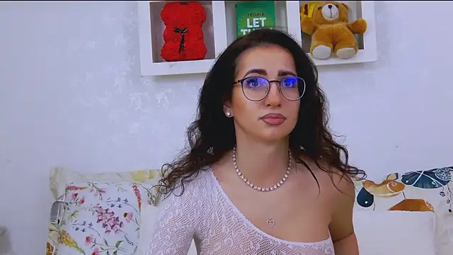 KarolDolly05 online show from May 2026 02:13:02 PM