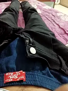 ekwjj online show from April 2026 07:19:01 PM