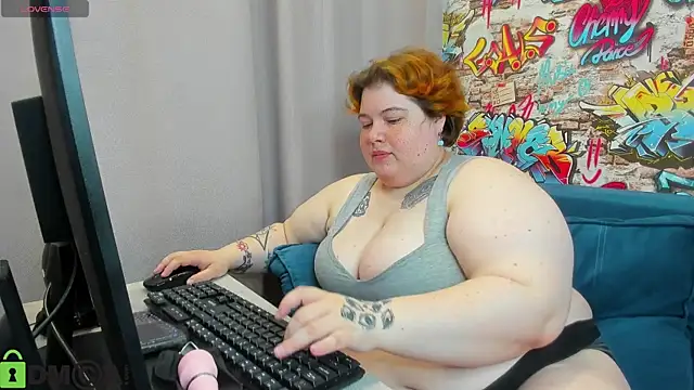 Snapshot of Sew_Sunny chatting on April 2026 12:50:02 AM Sew Sunny online show from April 2026 12:50:02 AM