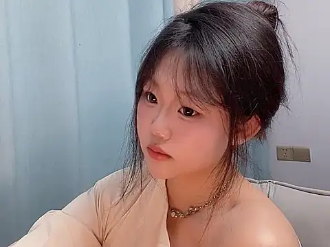 Lilababy00 online show from April 2026 01:07:02 PM