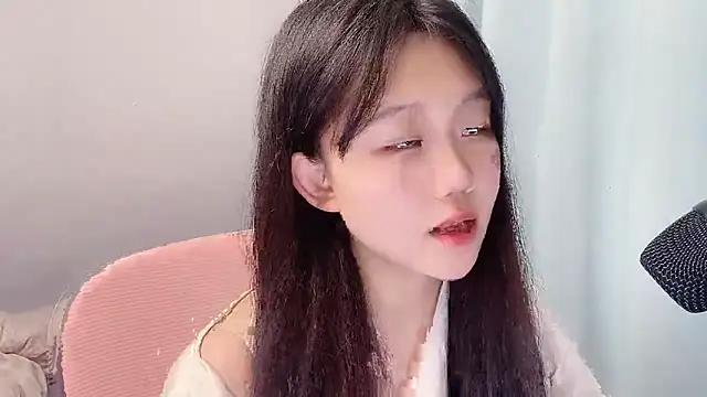 Snapshot of Lilababy00 chatting on May 2026 01:16:01 PM Lilababy00 online show from May 2026 01:16:01 PM