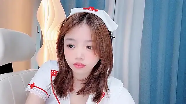 Lilababy00 online show from June 2026 10:37:02 AM