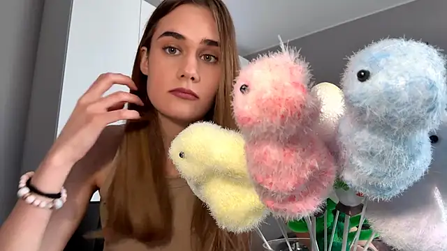 SharellFraleigh online show from April 2026 12:10:01 PM