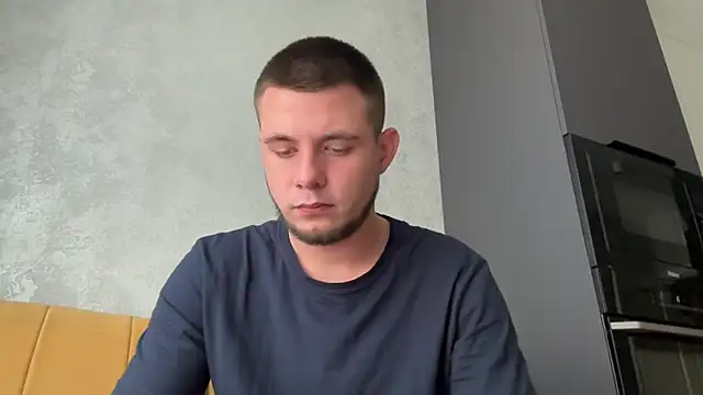 Snapshot of Viktor348 chatting on April 2026 07:25:01 AM Viktor348 online show from April 2026 07:25:01 AM