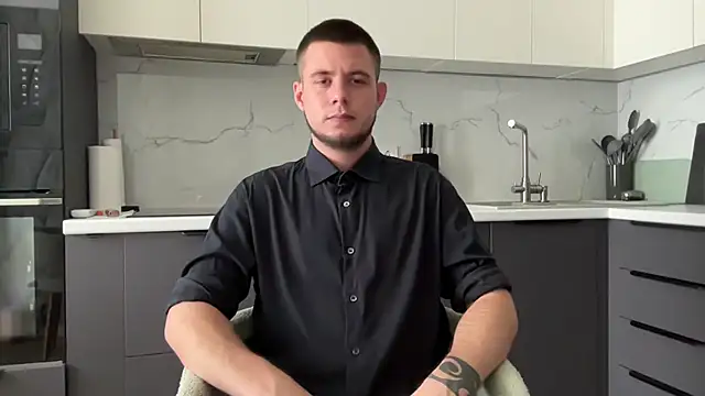 Snapshot of Viktor348 chatting on April 2026 09:32:01 AM Viktor348 online show from April 2026 09:32:01 AM