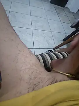 lucasanal20 online show from April 2026 11:13:01 AM