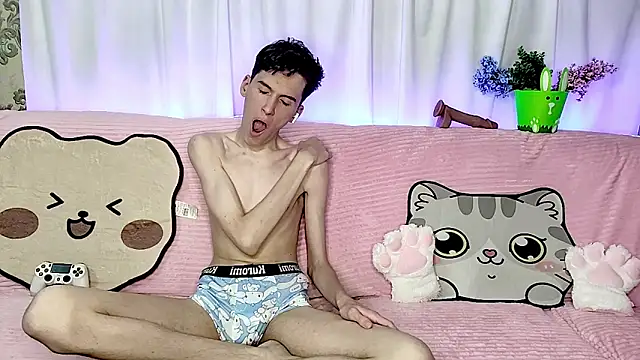 GoodBoyLuca online show from June 2026 11:04:01 PM