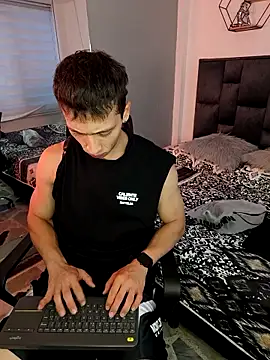 Snapshot of MARCO_RUSH chatting on April 2026 12:06:02 PM MARCO RUSH online show from April 2026 12:06:02 PM