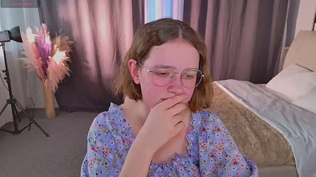 FreeHarmony  online show from April 2026 03:29:01 PM