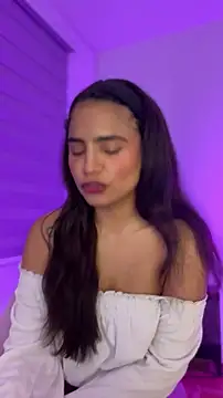 holaRosa online show from May 2026 10:41:01 PM