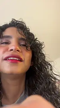 holaRosa online show from April 2026 07:52:01 PM