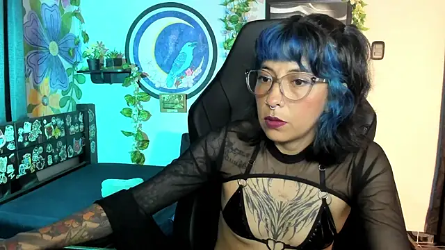 Snapshot of _Tabitha_ chatting on July 2026 11:46:02 PM Tabitha online show from July 2026 11:46:02 PM
