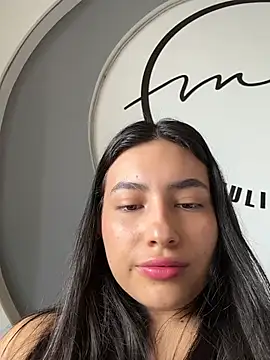 Snapshot of VioletRousee chatting on June 2026 03:35:01 PM VioletRousee online show from June 2026 03:35:01 PM