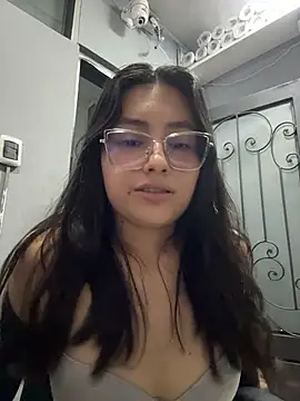 Snapshot of VioletRousee chatting on July 2026 08:38:01 PM VioletRousee online show from July 2026 08:38:01 PM