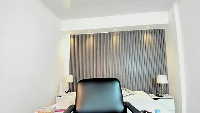 gaialewis online show from April 2026 12:41:02 PM