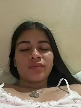 Snapshot of Kloe_zaf chatting on May 2026 05:22:02 AM Kloe zaf online show from May 2026 05:22:02 AM