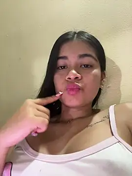 Snapshot of Kloe_zaf chatting on July 2026 07:31:01 AM Kloe zaf online show from July 2026 07:31:01 AM