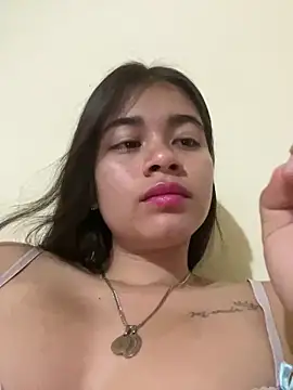 Snapshot of Kloe_zaf chatting on May 2026 06:01:02 AM Kloe zaf online show from May 2026 06:01:02 AM