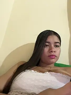 Snapshot of Kloe_zaf chatting on July 2026 03:29:01 AM Kloe zaf online show from July 2026 03:29:01 AM