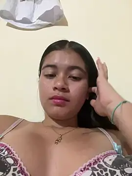 Snapshot of Kloe_zaf chatting on June 2026 05:05:02 AM Kloe zaf online show from June 2026 05:05:02 AM
