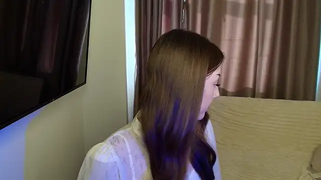 silver girl online show from April 2026 01:39:01 AM