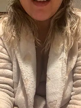 bombona25 online show from April 2026 03:55:01 AM