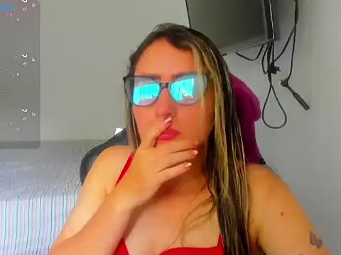 BellaTxM  online show from April 2026 07:41:02 PM