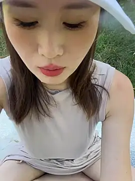 Snapshot of qin205205 chatting on July 2026 02:00:01 AM qin205205 online show from July 2026 02:00:01 AM