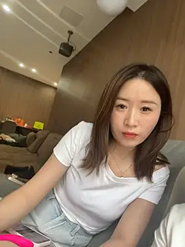 Snapshot of qin205205 chatting on June 2026 05:39:02 AM qin205205 online show from June 2026 05:39:02 AM
