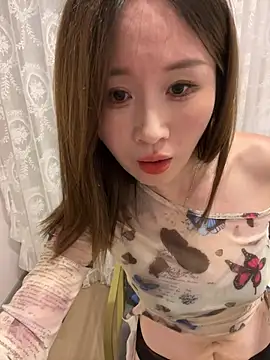 Snapshot of qin205205 chatting on July 2026 01:12:01 PM qin205205 online show from July 2026 01:12:01 PM