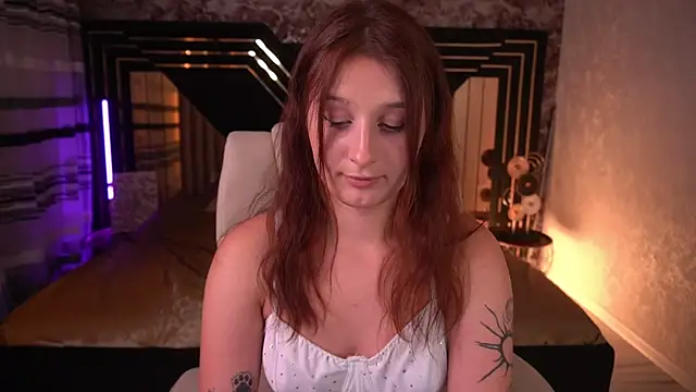 VikVikLove online show from July 2026 07:00:02 PM