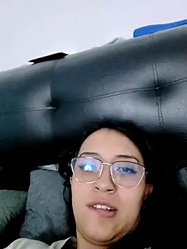 max and lilu2 online show from May 2026 10:46:02 PM