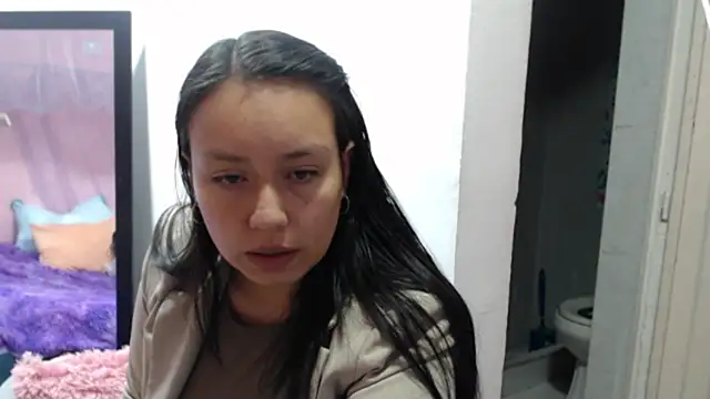 Belavelvet online show from April 2026 03:30:01 PM