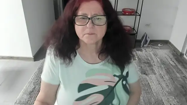 Snapshot of CatherineRowe chatting on January 2025 08:26:01 PM CatherineRowe online show from January 2025 08:26:01 PM