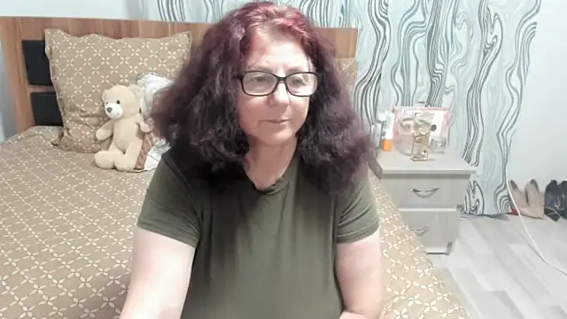 Snapshot of CatherineRowe chatting on January 2025 08:11:01 AM CatherineRowe online show from January 2025 08:11:01 AM