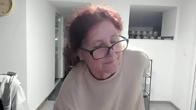 Snapshot of CatherineRowe chatting on January 2025 06:21:01 PM CatherineRowe online show from January 2025 06:21:01 PM