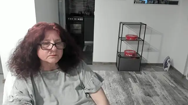 Snapshot of CatherineRowe chatting on January 2025 05:41:02 AM CatherineRowe online show from January 2025 05:41:02 AM