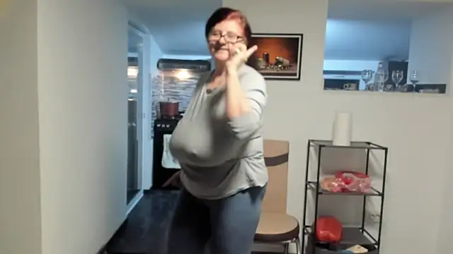 Snapshot of CatherineRowe chatting on January 2025 03:34:02 PM CatherineRowe online show from January 2025 03:34:02 PM