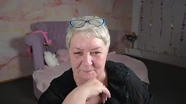 Snapshot of Poppy_Pulse chatting on June 2026 06:03:02 AM Poppy Pulse online show from June 2026 06:03:02 AM