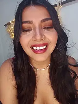 Snapshot of Antonella-corruso chatting on May 2026 12:48:01 AM Antonella-corruso online show from May 2026 12:48:01 AM
