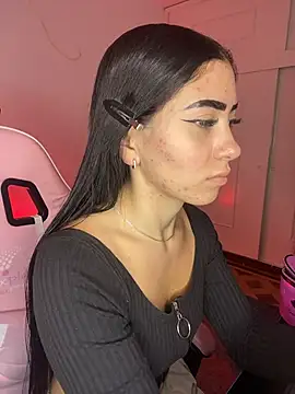 Snapshot of AMBERBUNNY_ chatting on April 2026 01:34:02 PM AMBERBUNNY online show from April 2026 01:34:02 PM