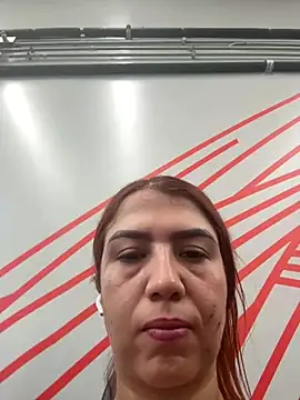 Snapshot of Lunnacherry chatting on June 2026 03:40:02 PM Lunnacherry online show from June 2026 03:40:02 PM