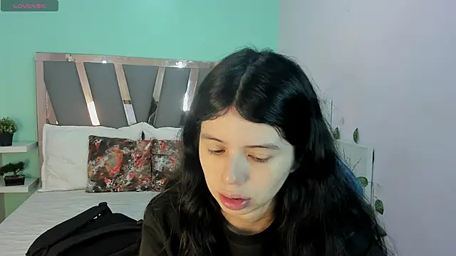 Sophie Copers online show from June 2026 02:17:02 PM