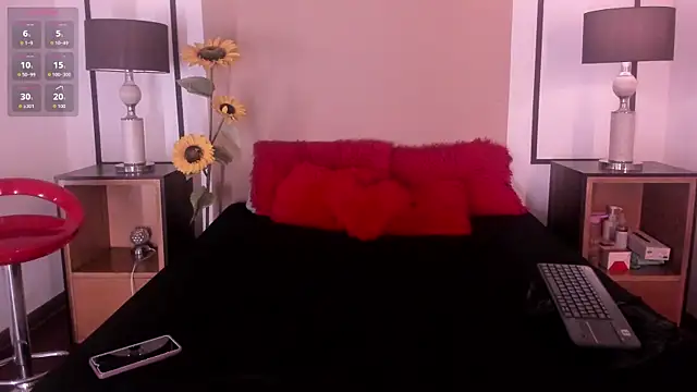 NatashaLuxy online show from July 2026 07:44:02 PM