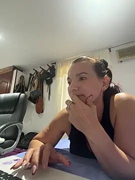 valery fitt online show from April 2026 10:38:02 PM