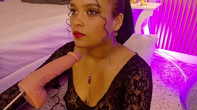 Snapshot of ValeriaJolie chatting on April 2026 02:17:01 AM ValeriaJolie online show from April 2026 02:17:01 AM