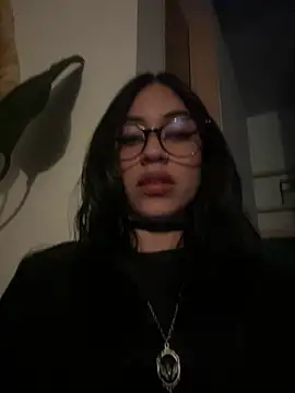 Snapshot of Kattze_ chatting on July 2026 02:03:02 AM Kattze online show from July 2026 02:03:02 AM