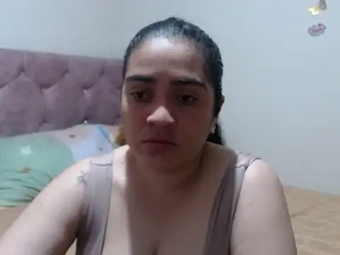 Snapshot of Mabbe07 chatting on April 2026 04:40:01 AM Mabbe07 online show from April 2026 04:40:01 AM