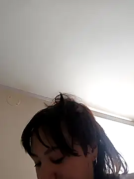 Snapshot of celeste_beacker chatting on April 2026 07:10:02 PM celeste beacker online show from April 2026 07:10:02 PM